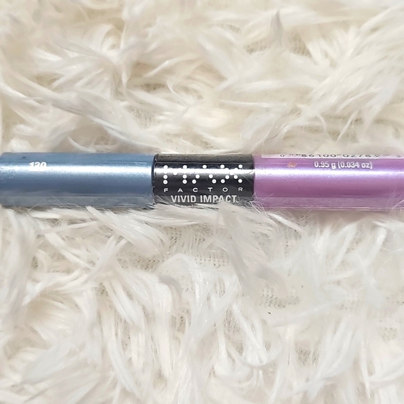 Max Factor Cosmetics Vivid Impact Eyeshadow Duo #130 Pink Cloud - Picture 3 of 5